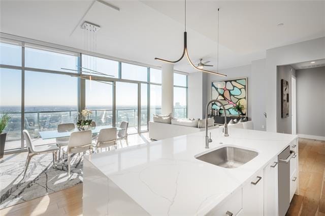 Building Photo - 3031 Oliver St Unit 2007