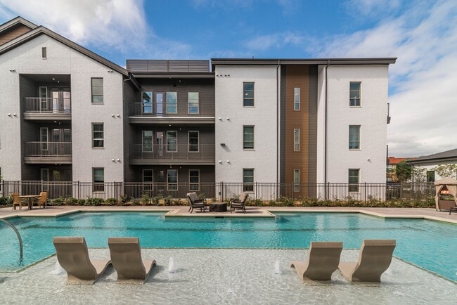 Album Benbrook Pool