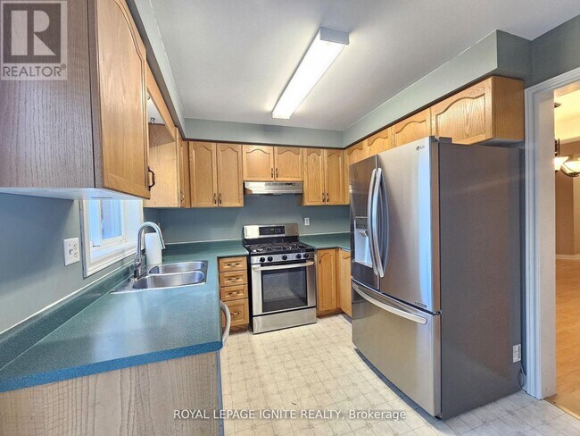 Photo - 60 Pressed Brick Dr