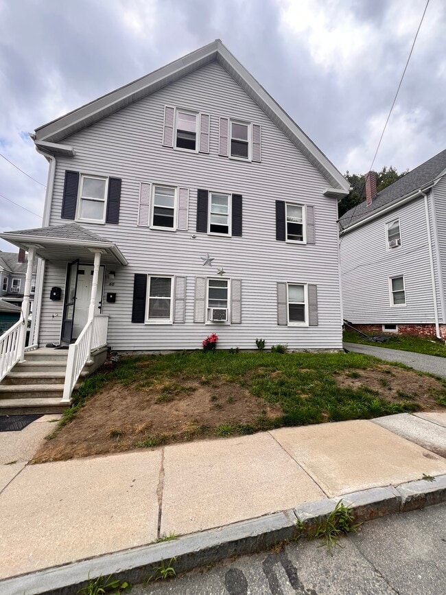 Photo - 60 Grant St Apartments Unit #2