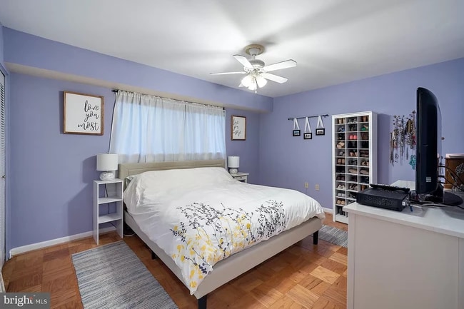 Photo - 10684 Weymouth St Unidad 103