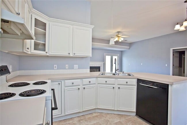 Photo - 281 Stein St