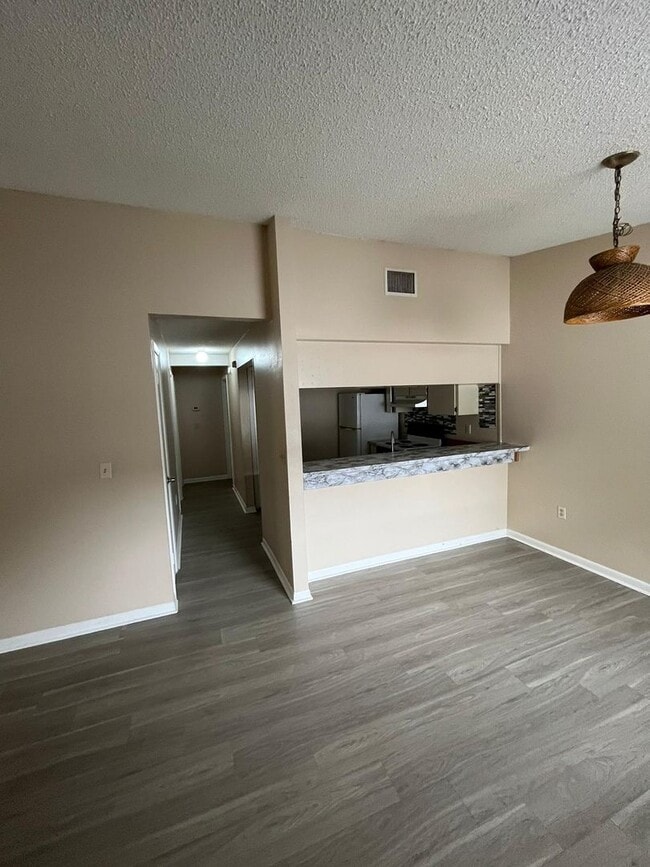1932-1938 Crystal Grove Dr, Lakeland, FL 33801-8033
