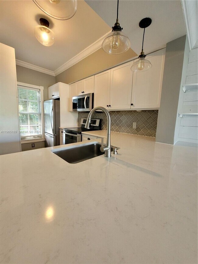 Photo - 205 Mallory Ct