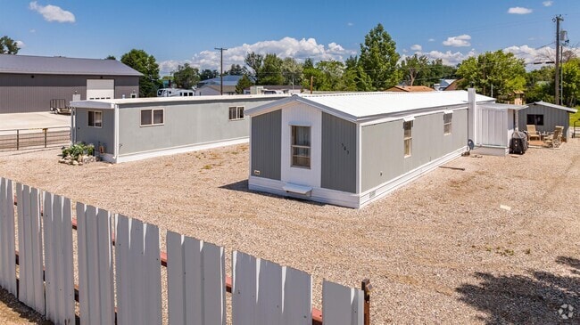 Building Photo - 503 2nd Ave W Rental