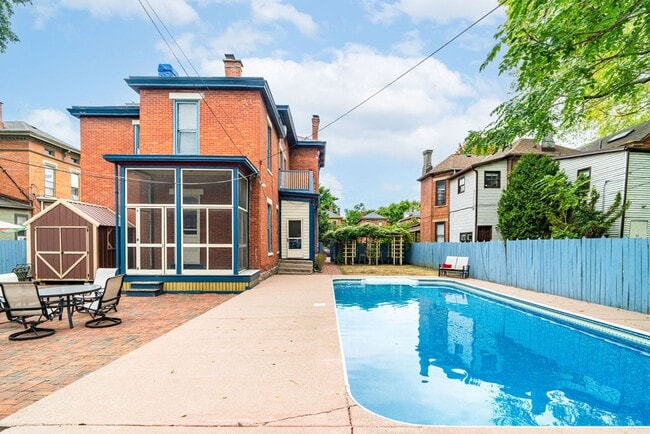 Photo - Huge Brick House in Victorian Village/Shor...