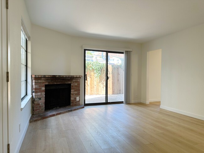 Photo - 1807 V St Townhome