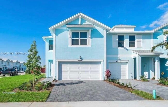 Building Photo - 6359 Sailpointe Ln