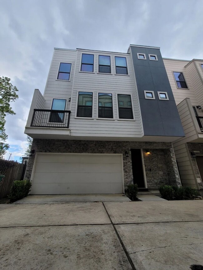 Photo - 1413 Holly St