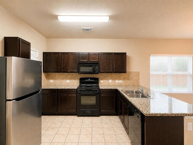Photo - 1707 Atlantica St