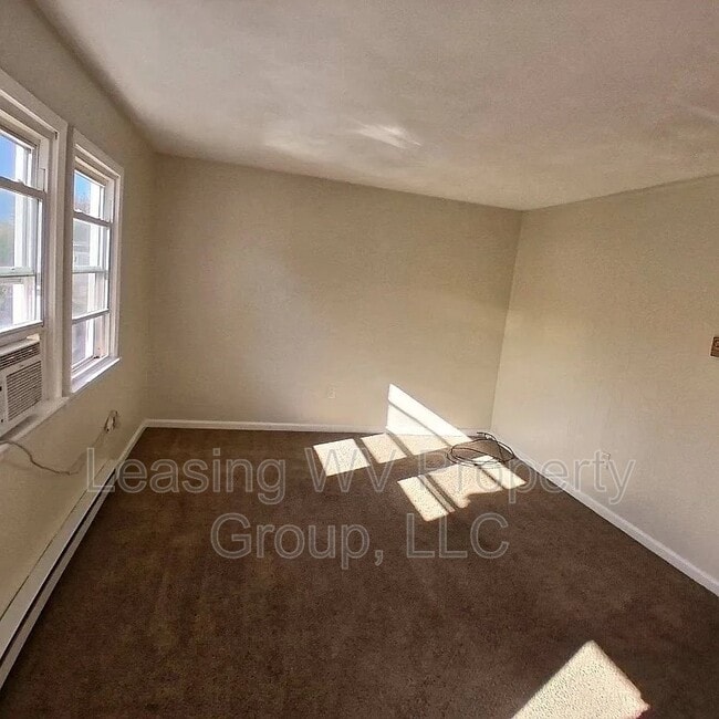 Photo - 2704 Creamery St