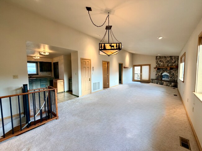 Photo - 37 Bridger Meadow Ln