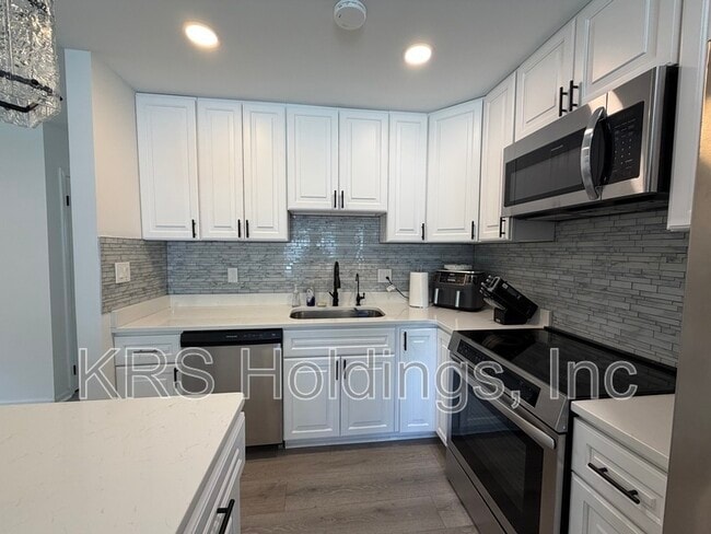 Photo - 1035 Tradewinds Rd