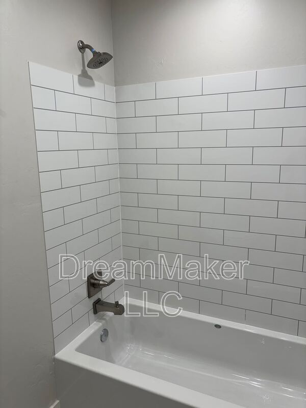 Photo - 909 Riva Pkwy