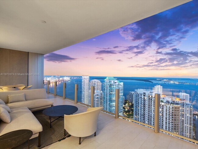 Photo - 300 Biscayne Blvd Way Unidad 4502E