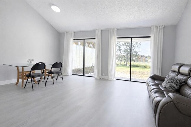 Photo - 1502 Lake Buckeye Rd