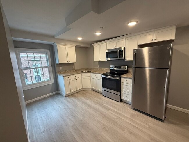 Photo - 10 Leyden St Unit 3