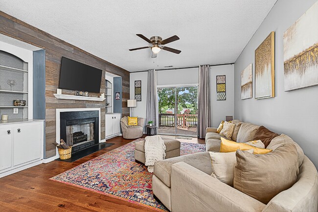 Photo - 5351 Cog Hill Ct