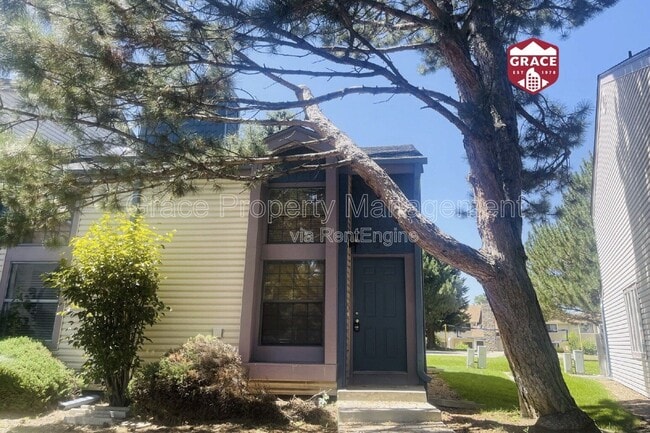 Building Photo - 453 S Kittredge St