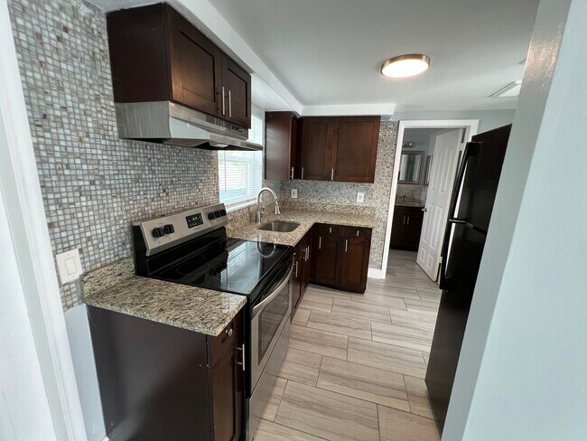 Photo - 5333 Pasadena Dr