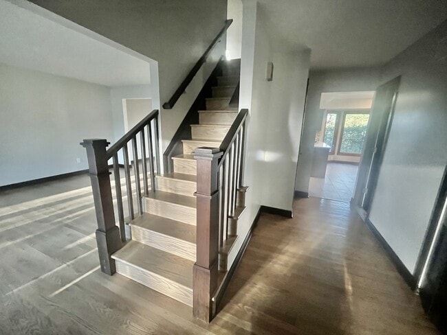 Photo - 5160 Orchard Crest