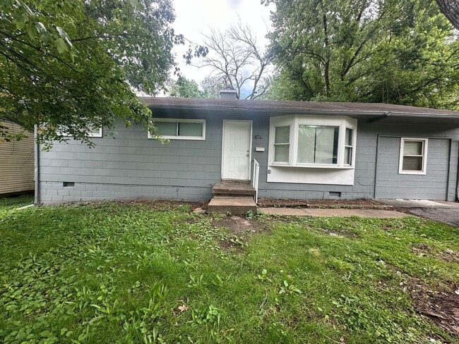 Building Photo - 3 bedroom 1 Bath