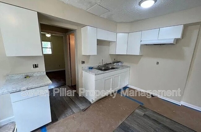 Photo - 323 S Napoleon Ave