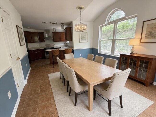 Photo - SIngle Family