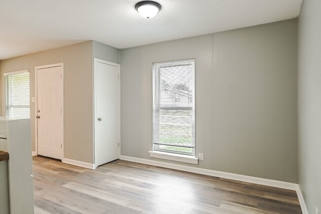 Photo - 407 Samuel St