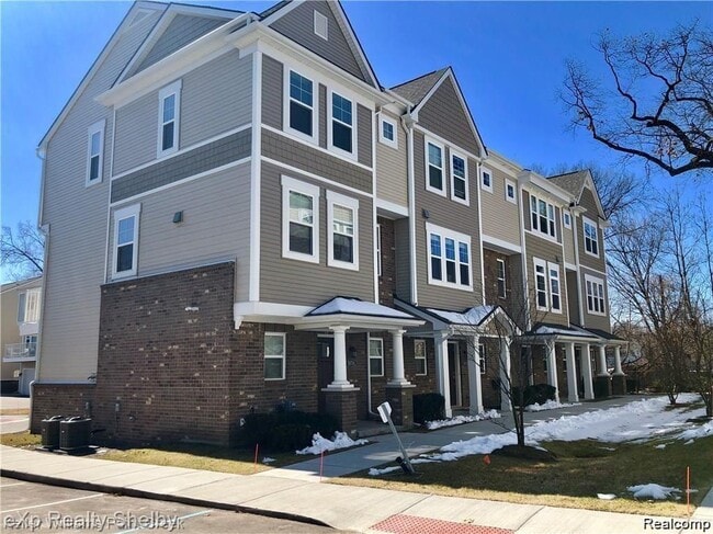 Photo - 1071 N Sherman Dr Unit A