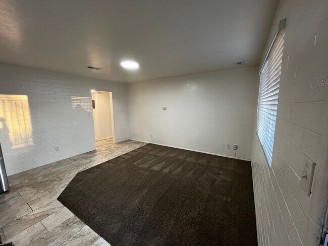 Photo - NEW Fall/Winter Contracts available - August to April, 2-Bedroom Apartment, Close to BYU campus Unit 34