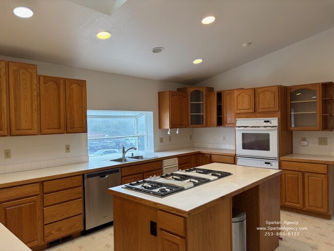 Photo - 15310 Main St E Unit 1