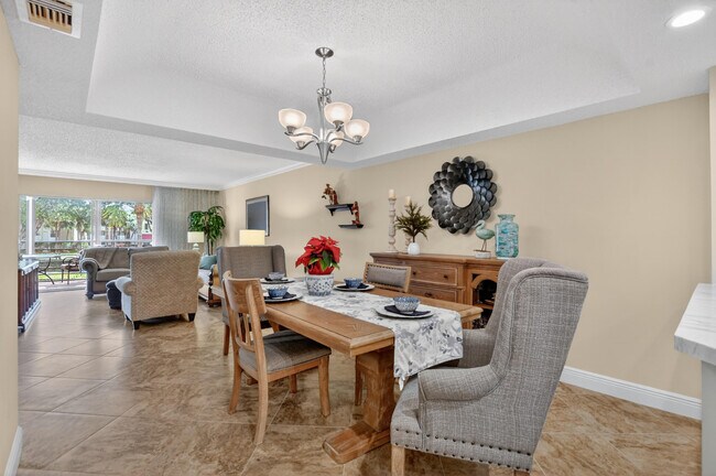 Photo - 23345 Carolwood Ln Unidad 205