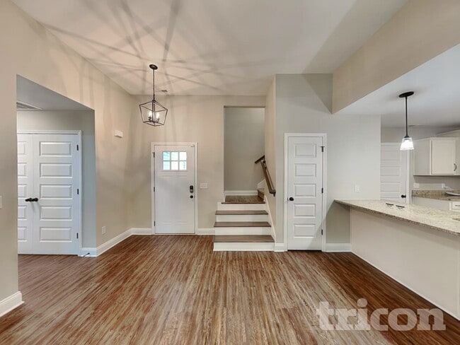 Photo - 223 Fieldstone Ln