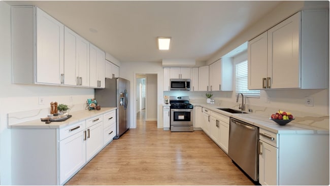 Photo - 5008 Hazeltine Ave Unidad 19