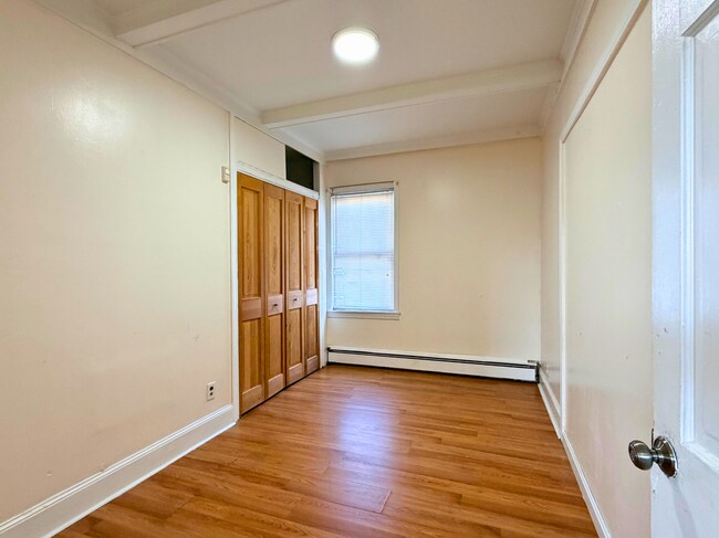 136 Seamans St Unit 1R