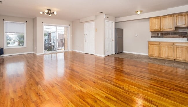 Photo - 355 West Side Ave Unit 2