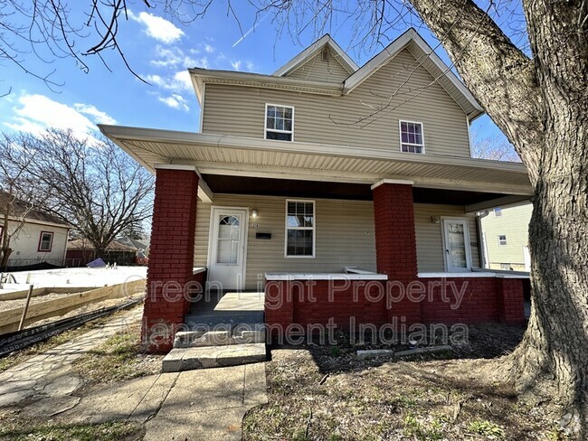 Building Photo - 218 N Rural St Unit 218 N Rural Rental