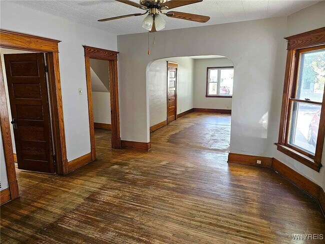 Photo - 793 Tifft St