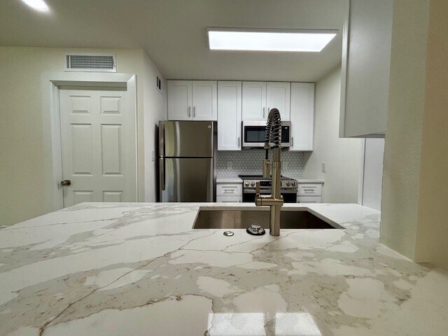 Photo - 2121 Fountain View Dr Unit 83