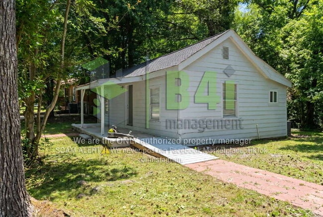 Photo - 934 Motley St