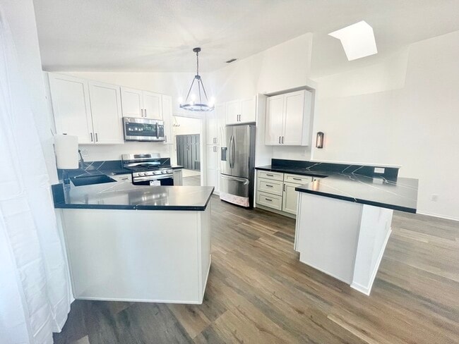 Photo - Stunning newly remodeled 3 bedroom 2 bathroom home!