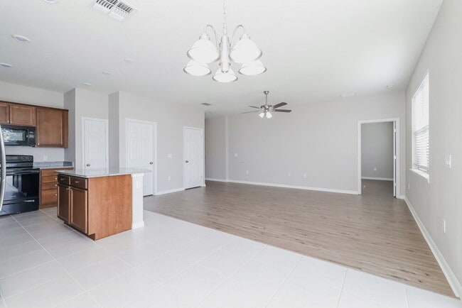 Photo - 1733 Cayman Cove Cir