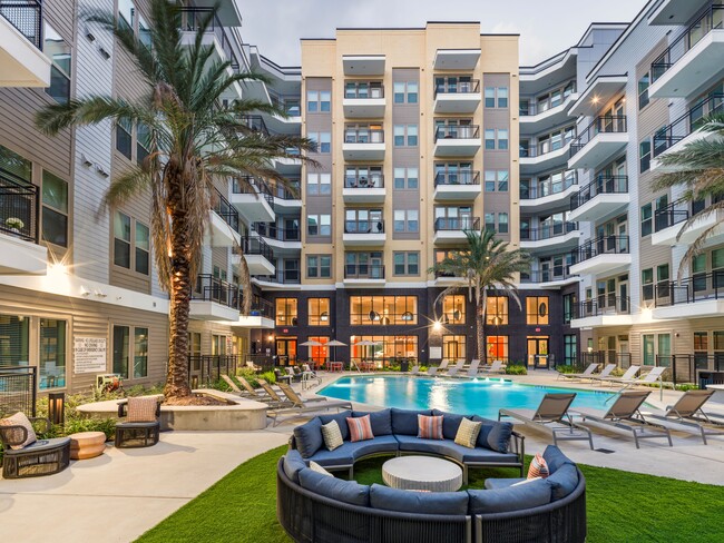 The Brighton Garden Oaks