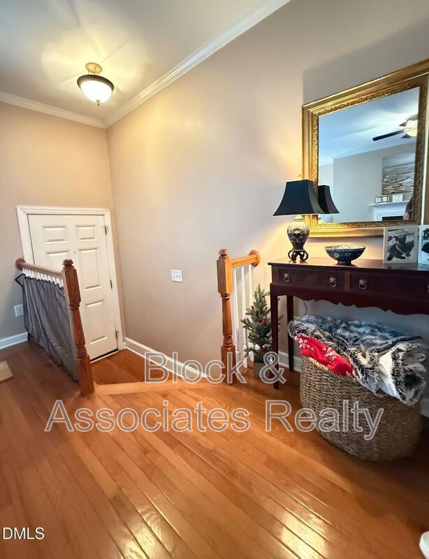 Photo - 4008 Abbey Park Way