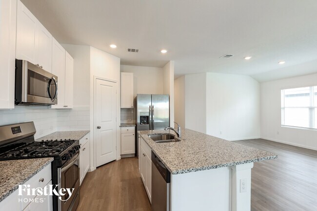 Photo - 10719 Vinateros Dr