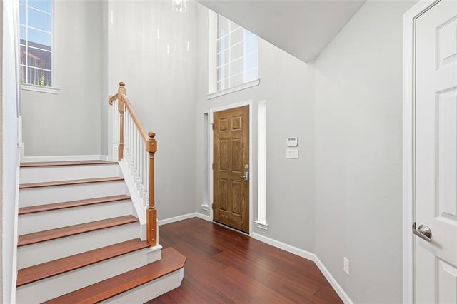 Photo - 2097 Amherst Dr