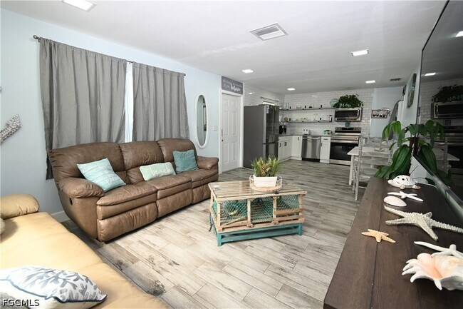 Photo - 206 Cape Coral Pkwy W