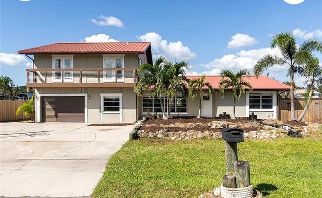 Building Photo - 4612 7th St Ct E