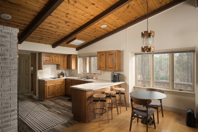 Photo - 2237 Lockwood Dr